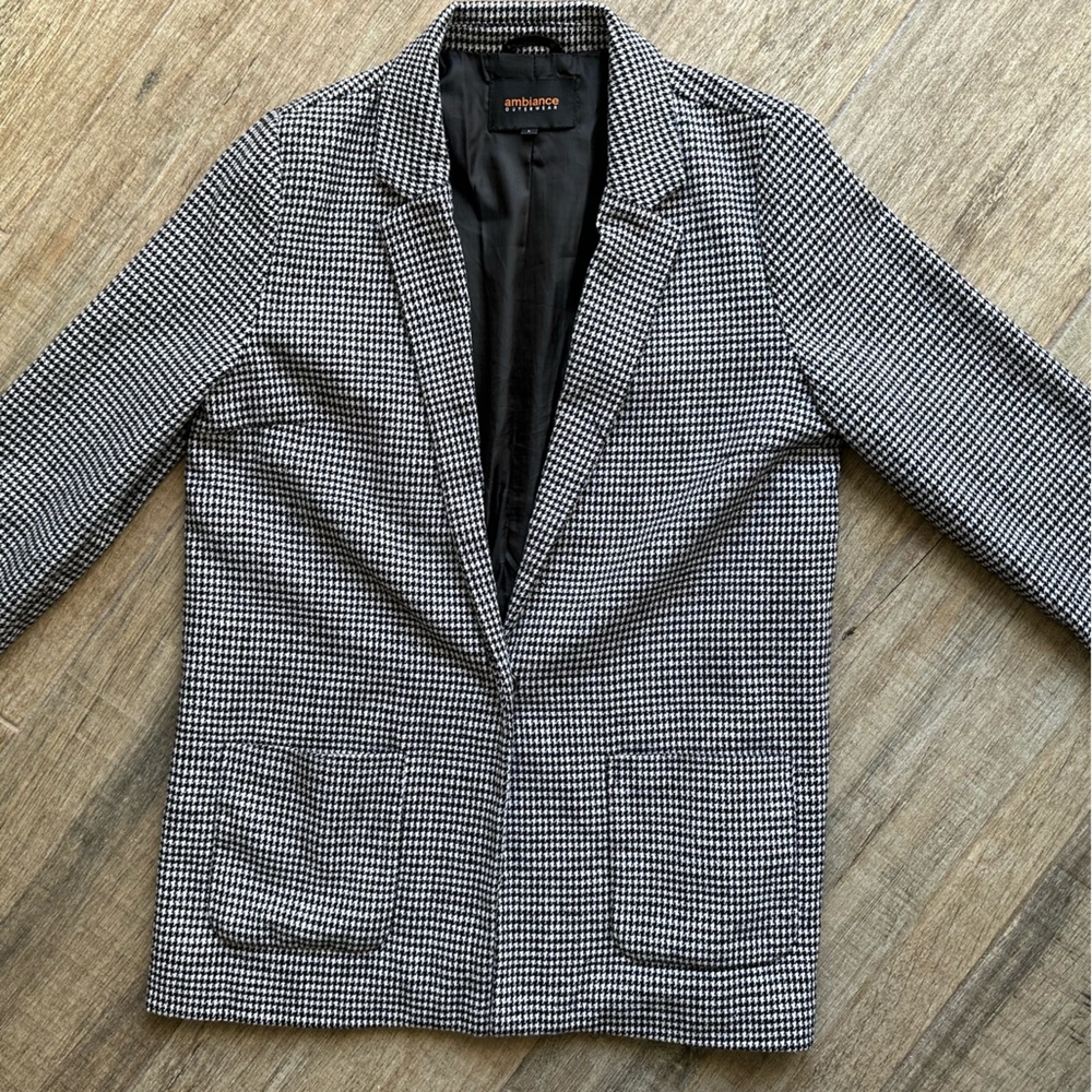 houndstooth print blazer